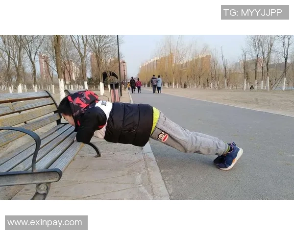 乐扣与足球明星的精彩碰撞揭示运动与生活的完美结合